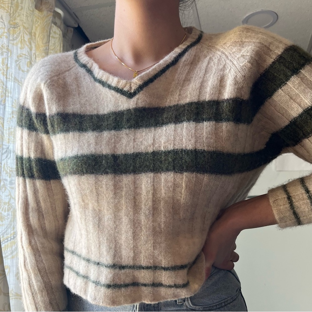 Timeless & vintage wool weathervane sweater from Azerbaijan